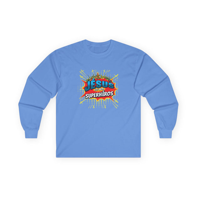 T-shirt bleu à manches longues avec un motif style comics Jésus est mon superhéros.