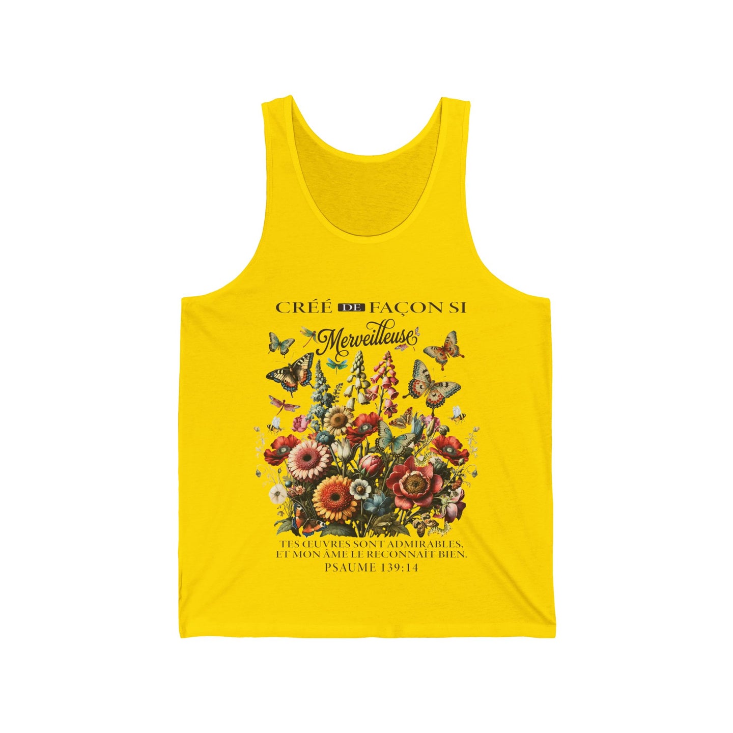 Débardeur jaune pour homme orné d'un motif floral et de papillons avec une inscription religieuse.