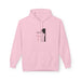 Sweat à capuche rose pour femme avec une illustration religieuse et du texte sur la poitrine.