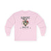 T-shirt rose à manches longues avec un motif floral et religieux centré sur la poitrine.