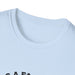 Gros plan sur le col rond d'un t-shirt blanc en coton pour homme.