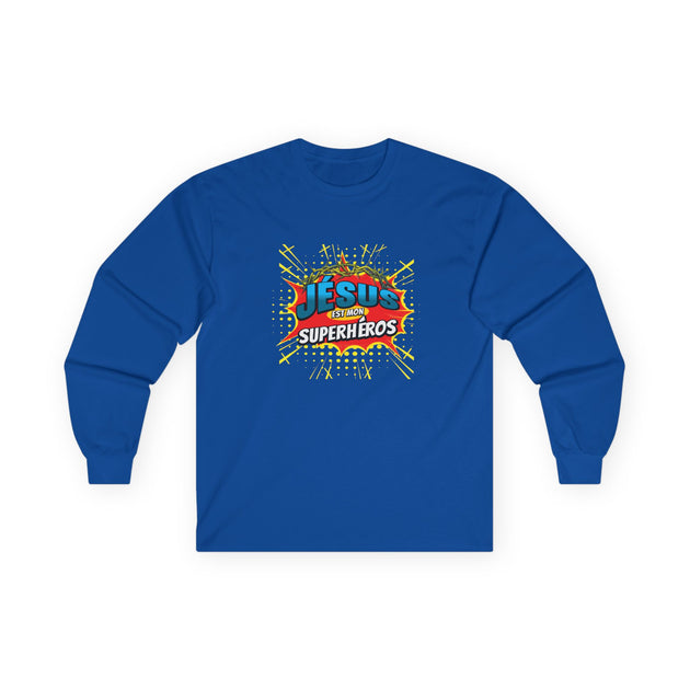 T-shirt bleu à manches longues avec un motif style comics Jésus est mon superhéros.