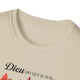 T-shirt beige pour femme avec l'inscription Dieu dit que je suis imprimée sur le devant.