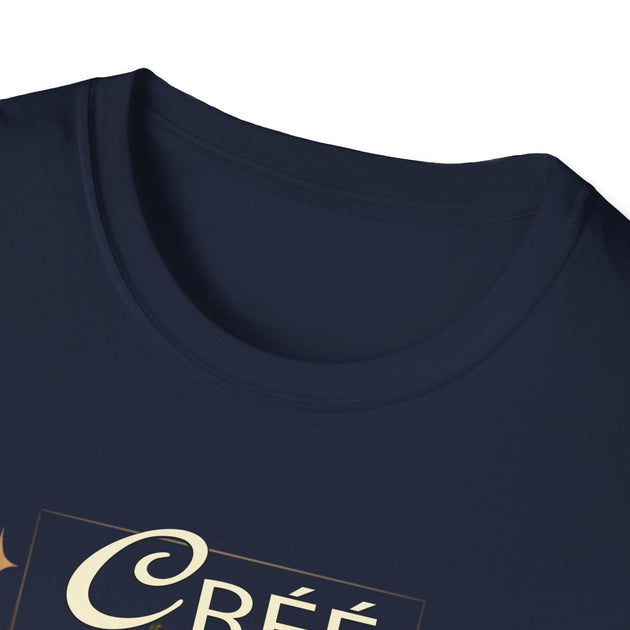 T-shirt bleu marine pour femme avec un col rond côtelé et une inscription imprimée.