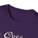 T-shirt violet pour femme avec une inscription imprimée sur le devant.