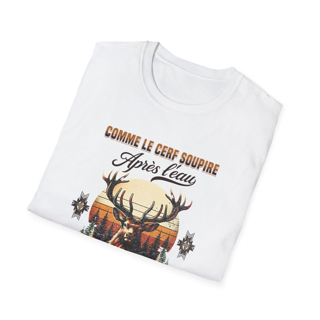 T-shirt blanc plié avec une illustration de cerf et le texte Comme le cerf soupire après l'eau.