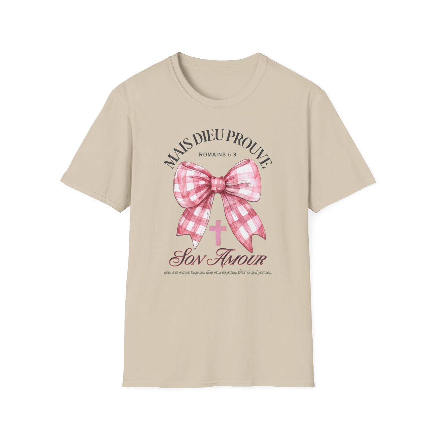 T-shirt beige pour femme avec un motif de nœud vichy rose, une croix et un verset biblique.