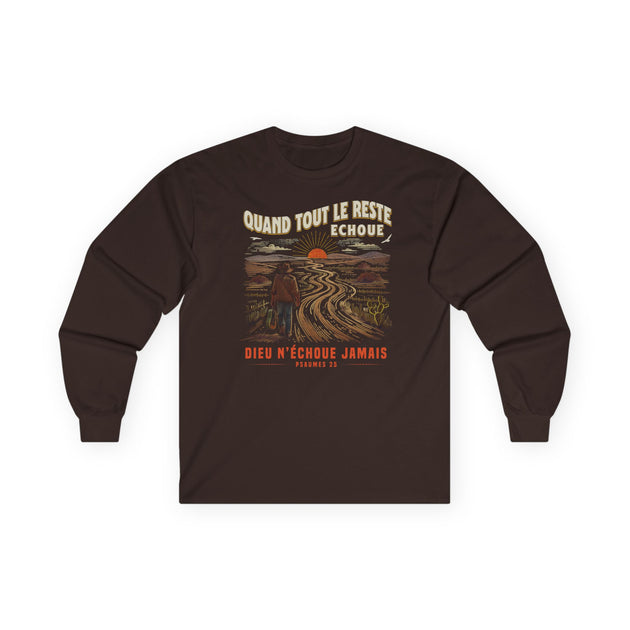 T-shirt marron à manches longues avec une illustration de paysage et un texte religieux en français.