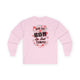 T-shirt rose à manches longues avec un motif floral et l'inscription Dieu est bon en tout temps.