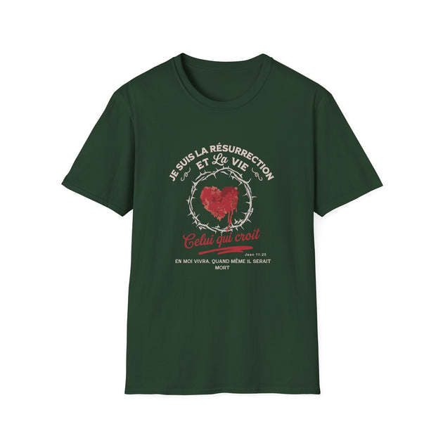 T-shirt vert foncé pour homme avec un motif chrétien représentant un cœur entouré d'épines.