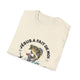 T-shirt beige plié avec une illustration de poisson, une ancre et le texte Jésus a fait de moi.