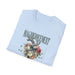 T-shirt bleu clair plié avec un motif de cœur floral et le texte Magnifiquement Psaume 34:18.