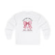 T-shirt blanc à manches longues pour femme avec un nœud vichy rose et une croix imprimés.