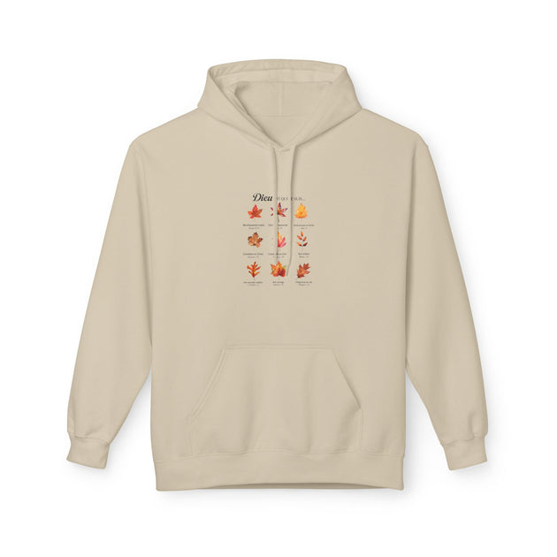 Sweat à capuche beige pour femme orné d'un motif de feuilles et de texte religieux.