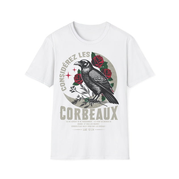 T-shirt blanc pour homme avec une illustration de corbeau, de roses et un verset biblique.