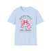 T-shirt bleu clair pour femme orné d'un nœud vichy rose, d'une croix et du verset Romains 5:8.