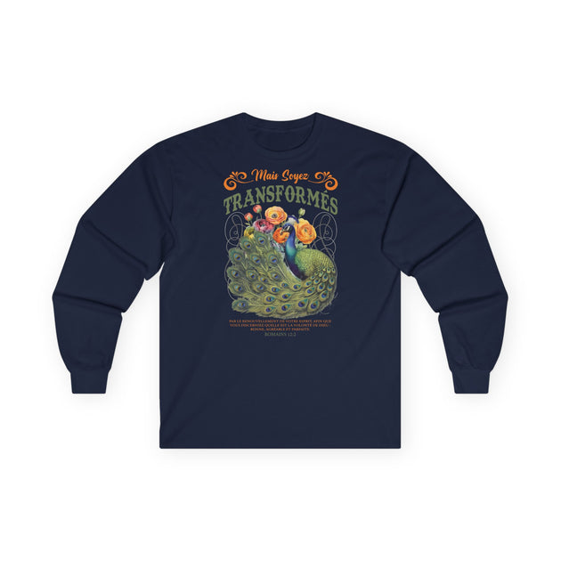 T-shirt bleu marine à manches longues avec un paon, des fleurs et un texte biblique en français.