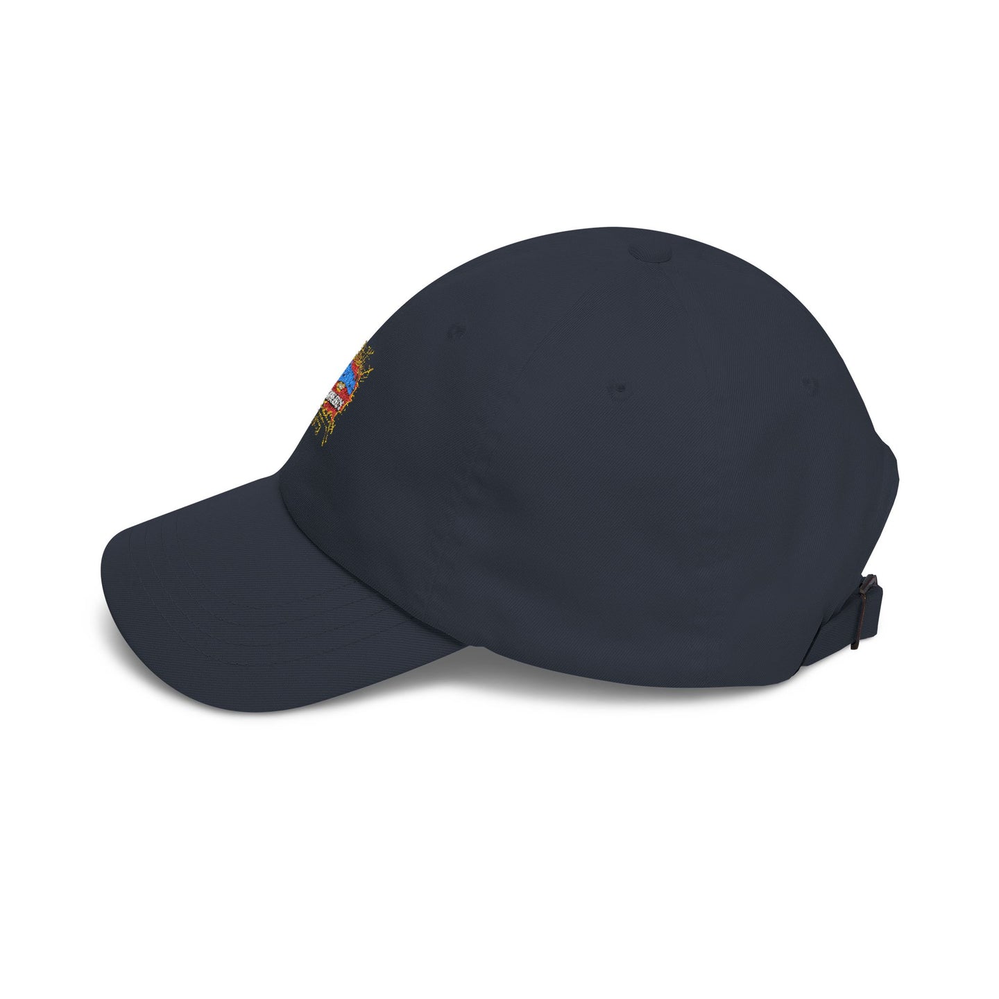 Casquette bleu marine en coton avec un écusson brodé coloré sur le devant.