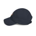 Casquette bleu marine en coton avec un écusson brodé coloré sur le devant.