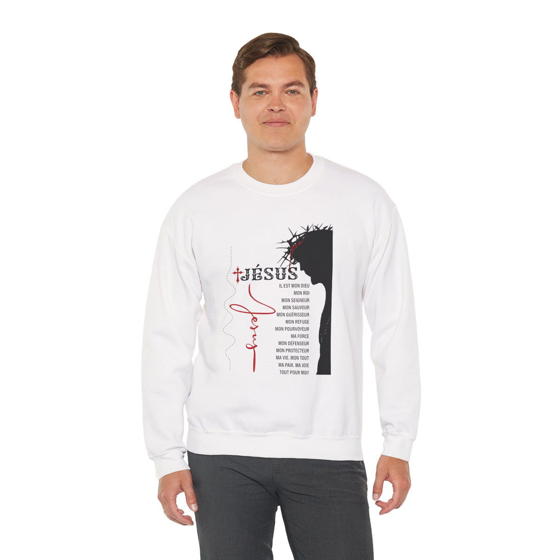 Sweatshirt blanc pour homme avec silhouette de Jésus, couronne d'épines et texte religieux.