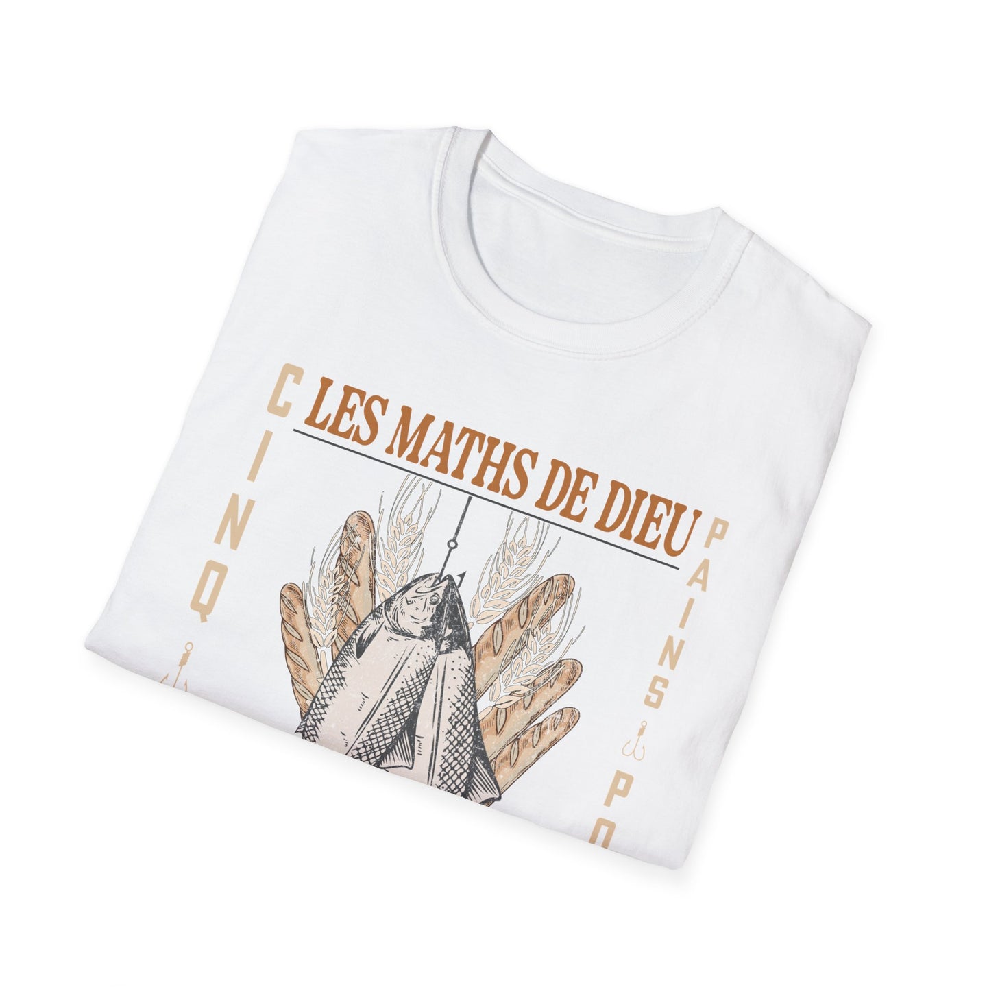 T-shirt blanc plié avec une illustration de poissons, de pains et le texte Les Maths de Dieu.