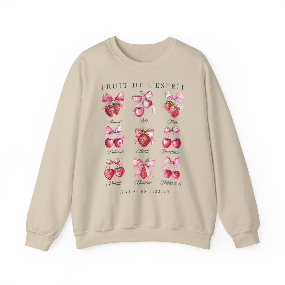 Sweat-shirt beige illustré de fruits et de nœuds roses avec le texte Fruit de l'Esprit.