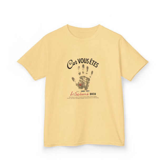 T-shirt jaune pour enfant avec une empreinte de main et le texte Car vous êtes le chef-d'œuvre de Dieu.