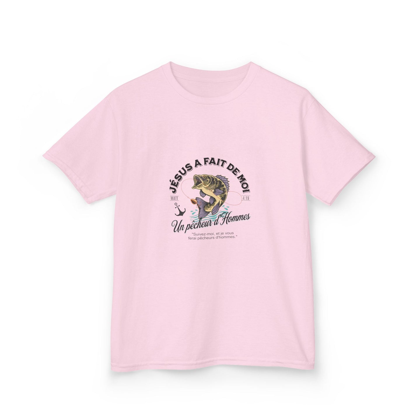T-shirt rose pour enfant avec une illustration de poisson et un texte religieux en français.