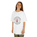 T-shirt enfant blanc avec motif chrétien circulaire et empreinte de main rouge.