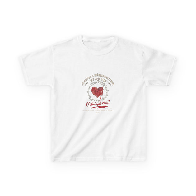 T-shirt blanc pour enfant avec un motif religieux représentant un cœur entouré d'une couronne.