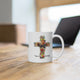 Mug blanc en céramique orné d'une croix florale et de l'inscription Tout est accompli.