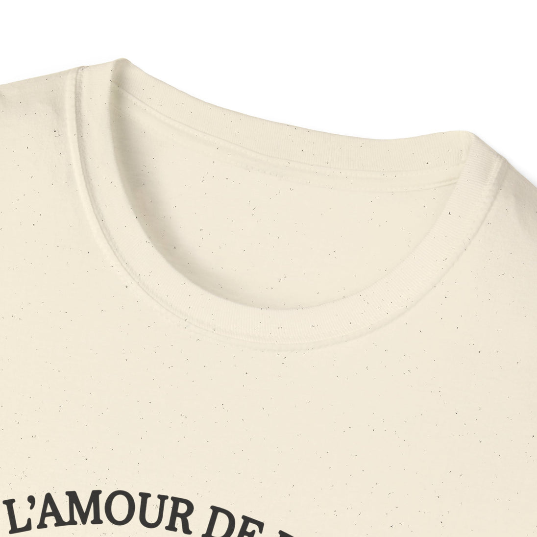 T-shirt femme en coton chiné beige avec une encolure ronde côtelée.