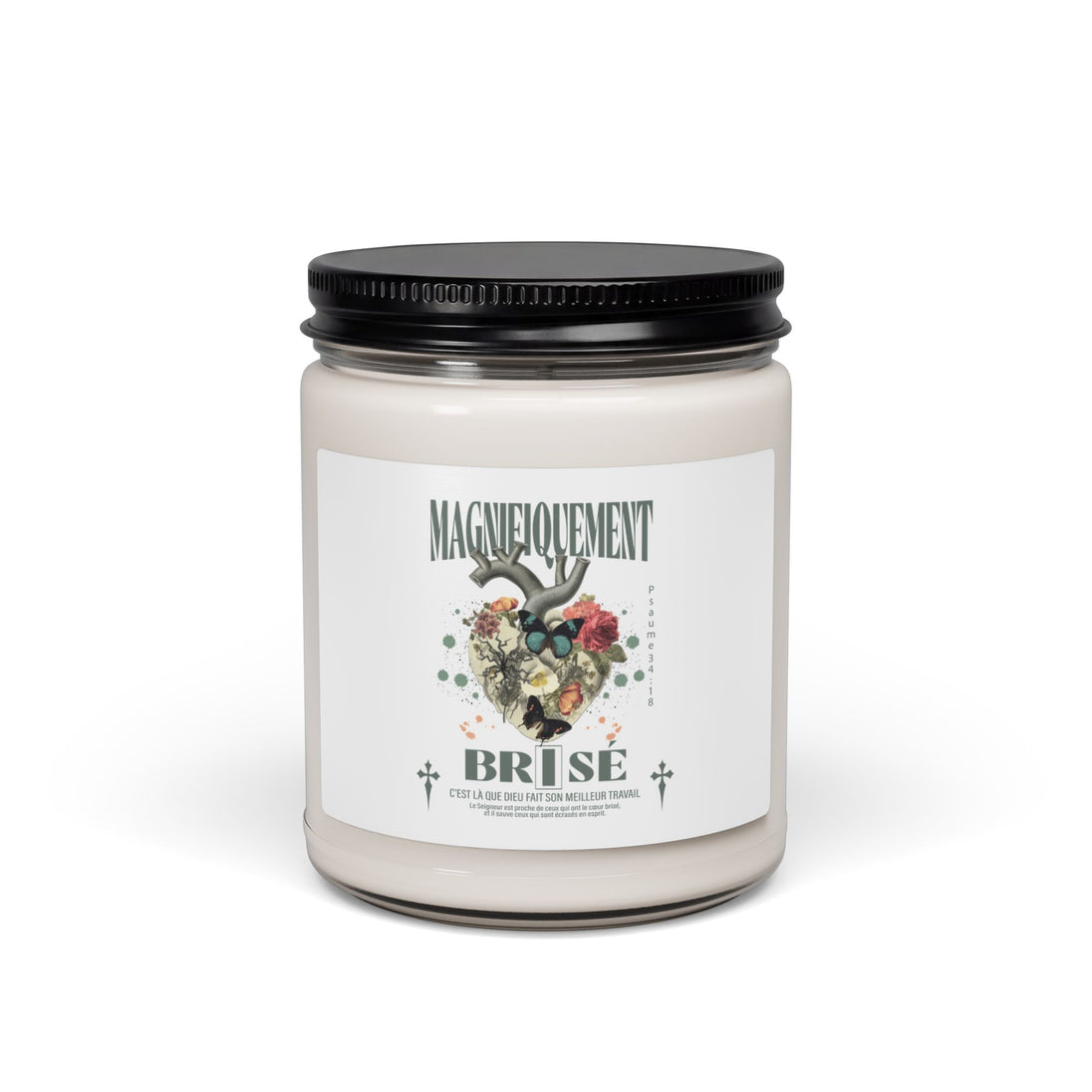 Bougie en cire dans un pot en verre avec une étiquette illustrée d'un cœur floral et religieux.