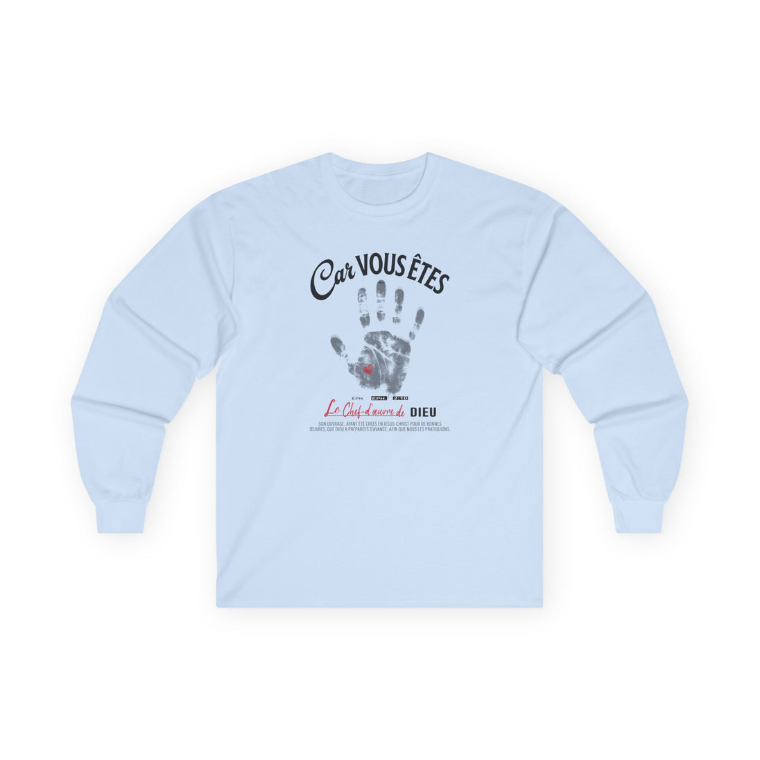 T-shirt bleu clair à manches longues avec une empreinte de main et un texte religieux.