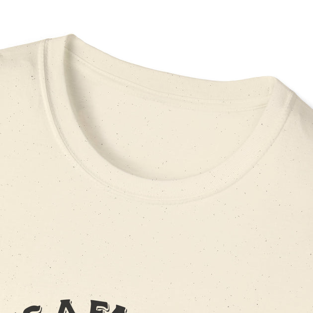 T-shirt femme beige chiné à col rond avec une inscription partielle en noir.