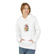 Femme portant le sweat à capuche blanc Destin Béni avec motif floral et texte chrétien.