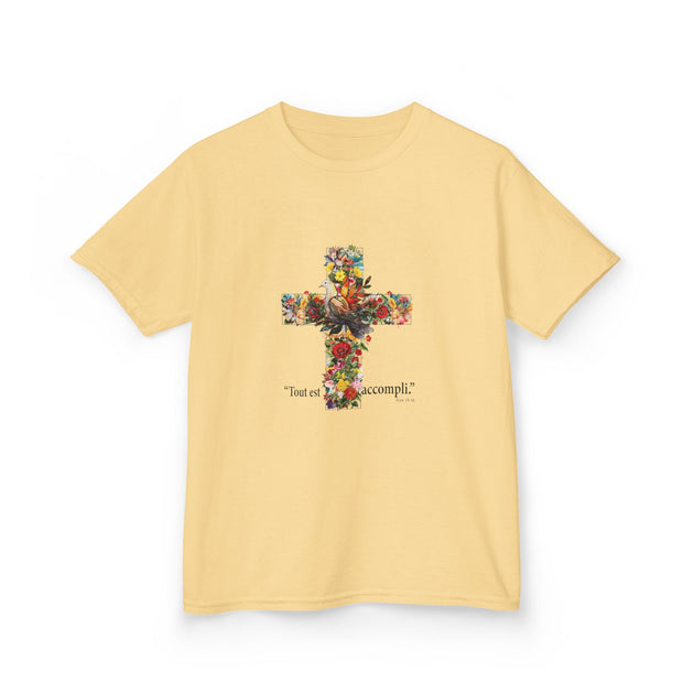 T-shirt jaune pour enfant avec une croix fleurie et l'inscription Tout est accompli.