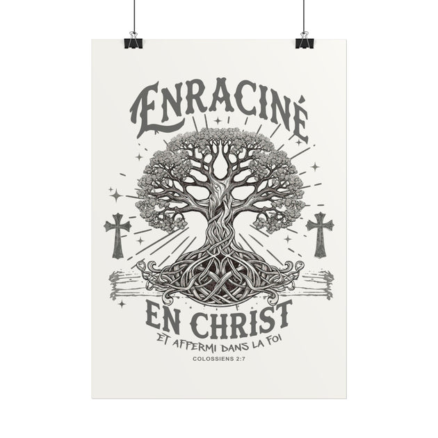 Affiche murale monochrome représentant un arbre de vie avec des croix et le texte Enraciné en Christ.