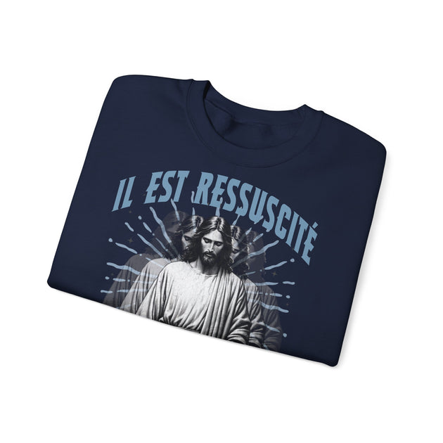 Sweat-shirt bleu marine avec une illustration de Jésus et l'inscription Il est ressuscité.