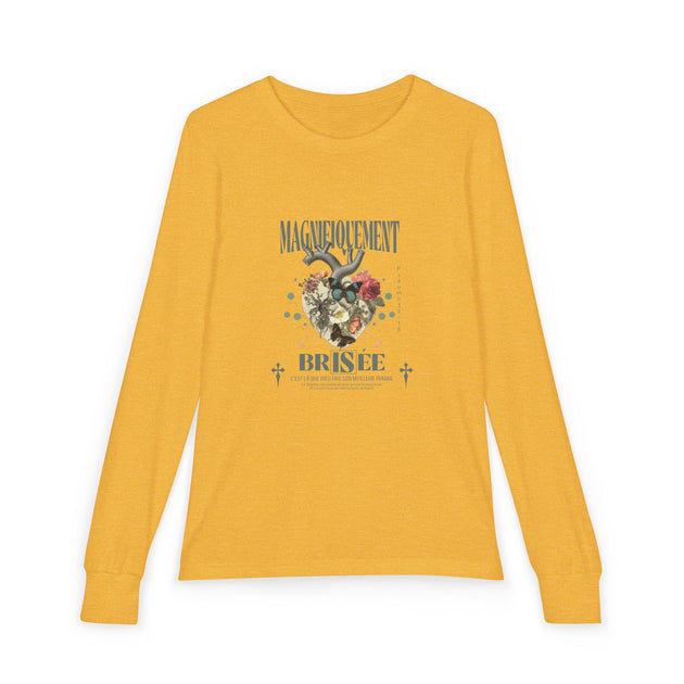 T-shirt à manches longues jaune pour enfant avec un motif floral en forme de cœur sur la poitrine.
