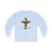 T-shirt bleu ciel à manches longues avec une croix florale et l'inscription Tout est accompli.