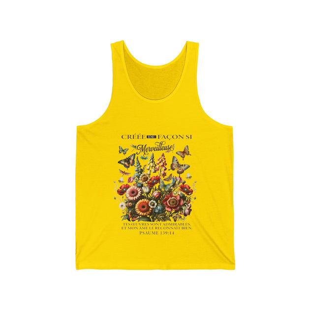 Débardeur jaune pour femme avec un imprimé floral, des papillons et le texte Psaume 139:14.