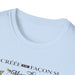 T-shirt blanc pour femme avec l'inscription Créée de façon merveilleuse et des motifs d'insectes.