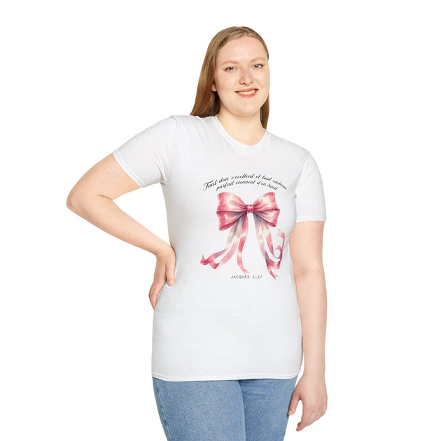 T-shirt blanc femme avec ruban rose aquarelle et texte biblique Jacques 1:17.