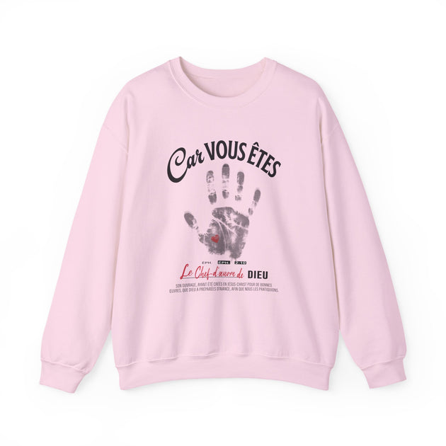Sweat-shirt rose pâle avec une empreinte de main et le texte Car vous êtes le chef-d'œuvre de Dieu.