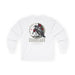 T-shirt blanc à manches longues avec une illustration de corbeau, de roses et un texte biblique.