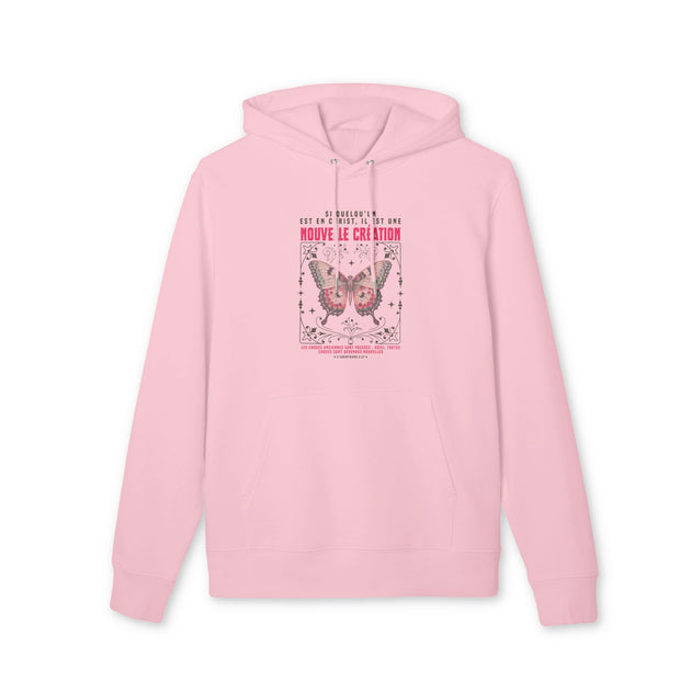 Sweat à capuche rose en coton bio avec un motif de papillon et un verset biblique imprimé.