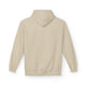Vue arrière d'un sweat à capuche beige uni pour femme avec une coupe décontractée.