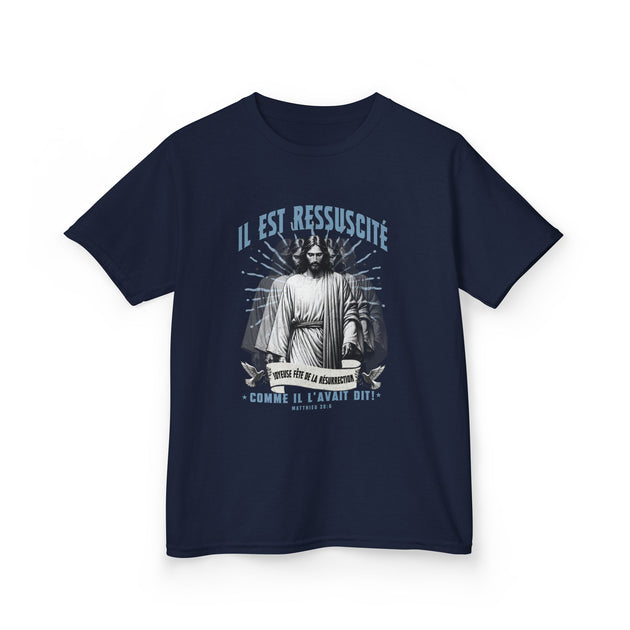 T-shirt bleu marine pour enfant avec une illustration religieuse et le texte Il est ressuscité.