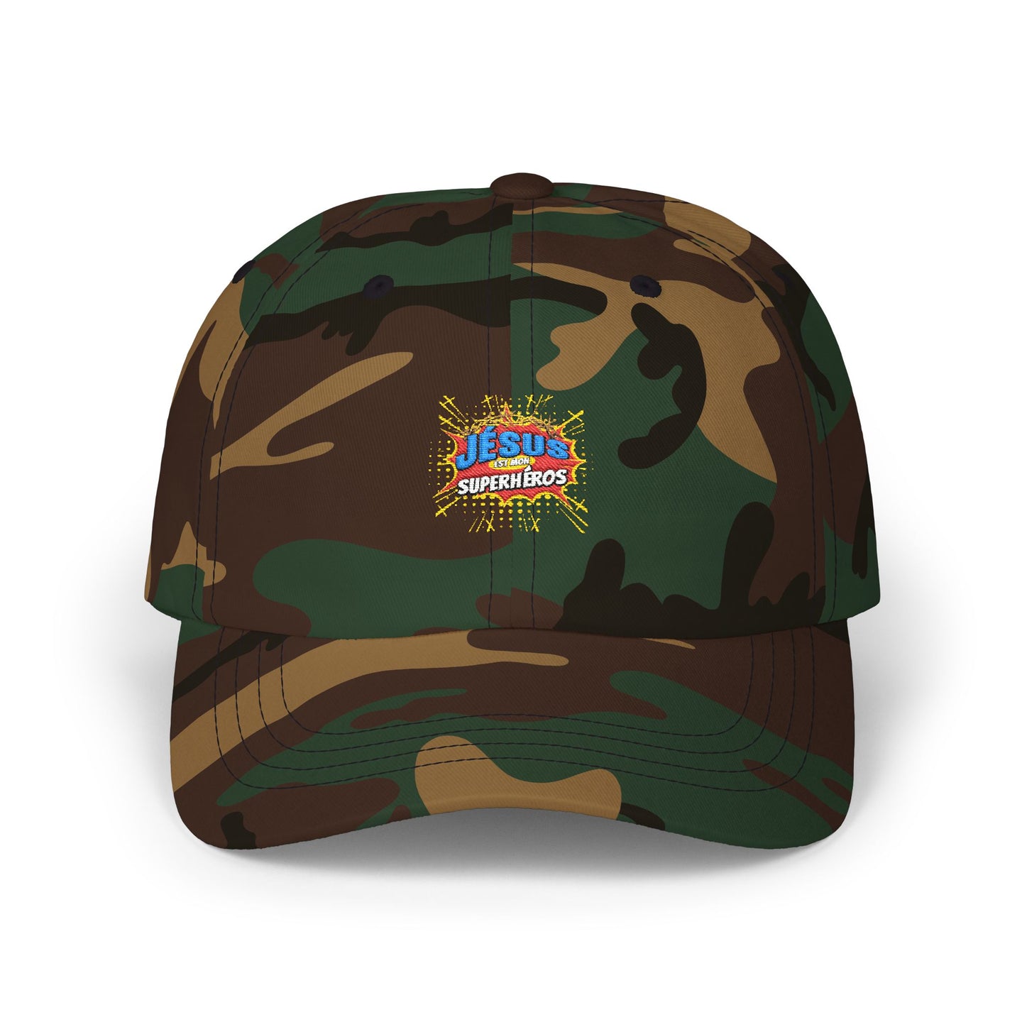Casquette en tissu camouflage avec le logo brodé Jésus est mon superhéros sur le devant.